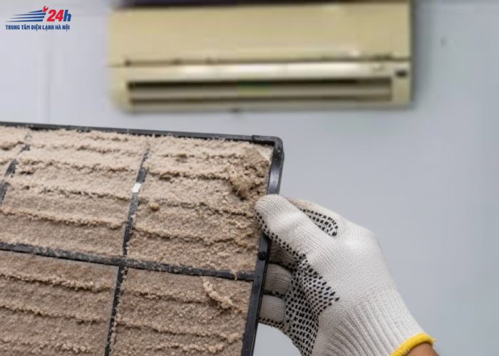 Vệ sinh bộ lọc điều hòa tại nhà Hai Bà Trưng Vệ sinh bộ lọc điều hòa tại nhà Hai Bà Trưng