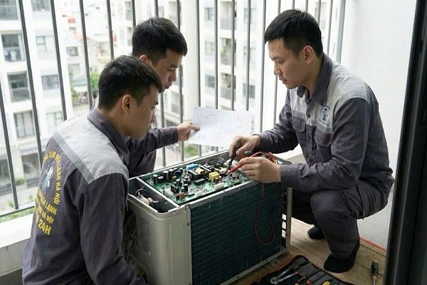 Kiểm tra bo mạch điều hòa bằng đồng hồ đo điện Kiểm tra bo mạch điều hòa bằng đồng hồ đo điện