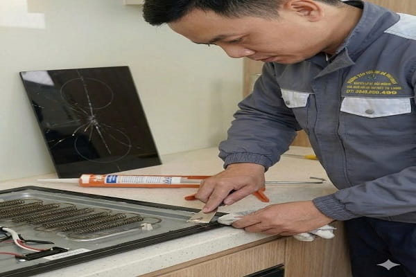 Quy trình thay mặt kính bếp từ bằng giác hút – Chuẩn kỹ thuật