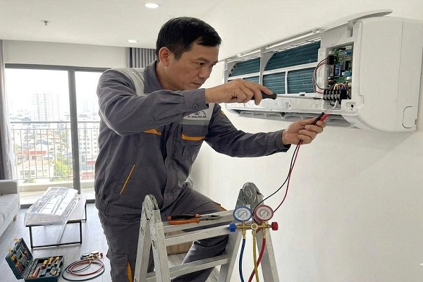 kiểm tra bo mạch và sửa điều hòa Hisense kiểm tra bo mạch và sửa điều hòa Hisense