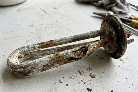 Bình nóng lạnh bị rò điện: 6 dấu hiệu nhận biết và cách xử lý an toàn